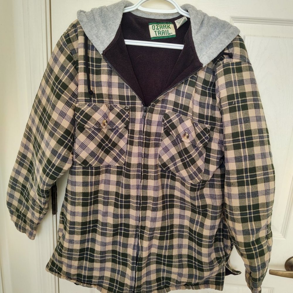 Ozark Trail Sweatshirt Zipper hoodie Green and Cream Plaid Men's M